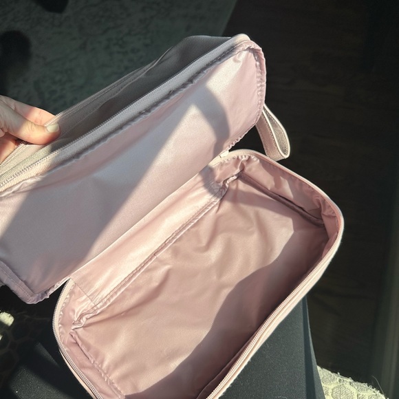 Pink Beis Dopp Kit - Picture 5 of 6